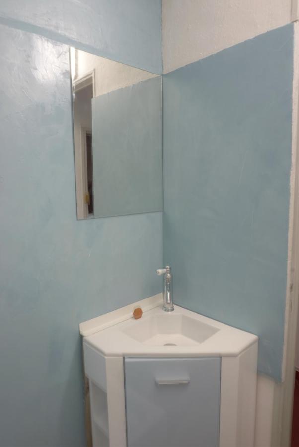 Studio Au Coeur Du Village Provencale De Riez. Dans Le Verdon. Номер фото